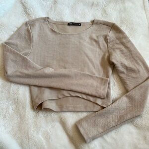 Like new!! ZARA Tan Long Sleeve Crop top